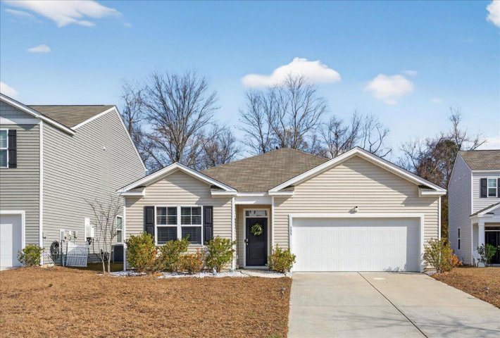 133 Cloverleaf Street pending home in Reserve At Mallard Crossing, Summerville, SC