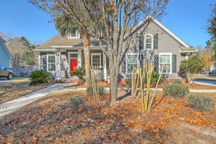 101 Duck Pond Court active home in Legend Oaks Plantation, Summerville, SC
