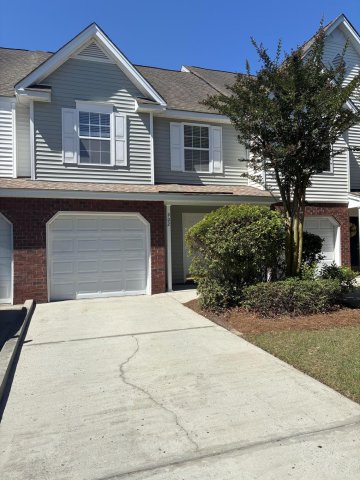 902 Yellow Hawthorn Circle active home in Summer Wood, Summerville, SC