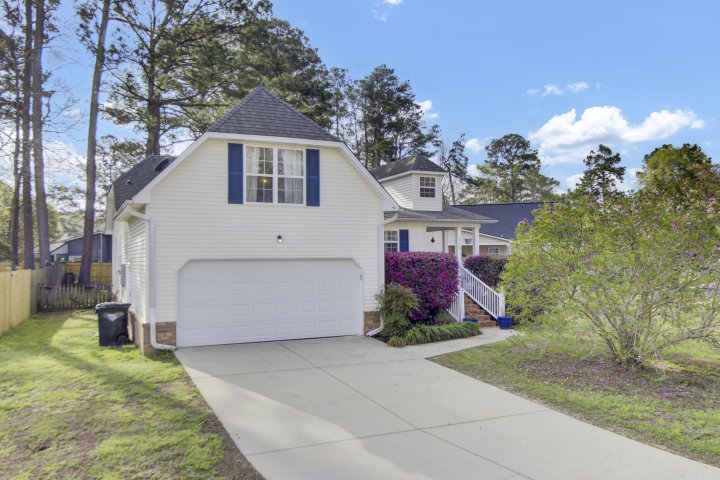 212 Thames Avenue active home in Newington Plantation, Summerville, SC