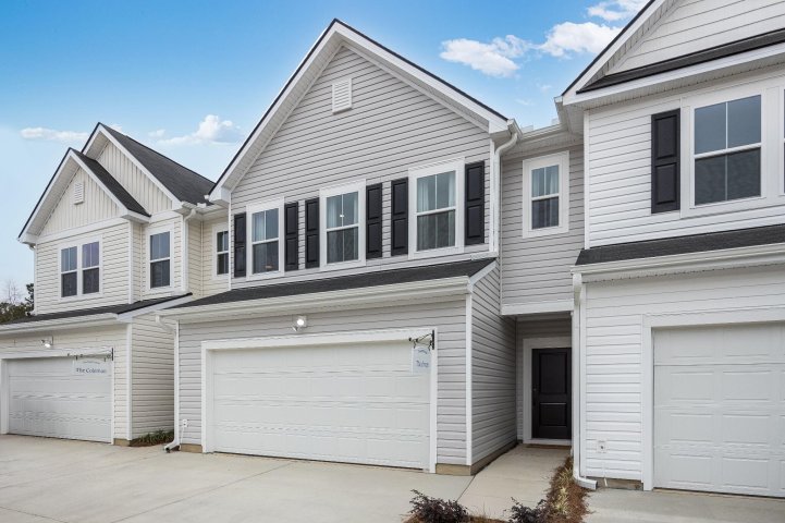 147 Green Thistle Way pending home in Dawson Pointe, Summerville, SC