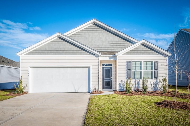 186 Lagoona Drive active home in Mallard Crossing, Summerville, SC