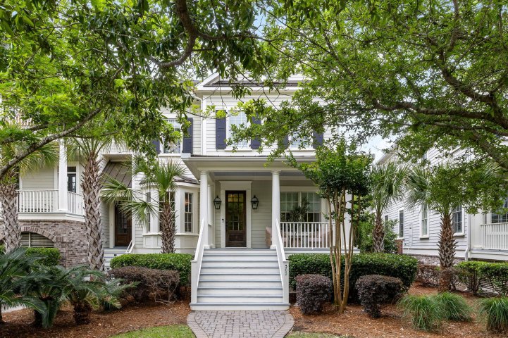 302 Island Park Drive active home in Daniel Island, Charleston, SC