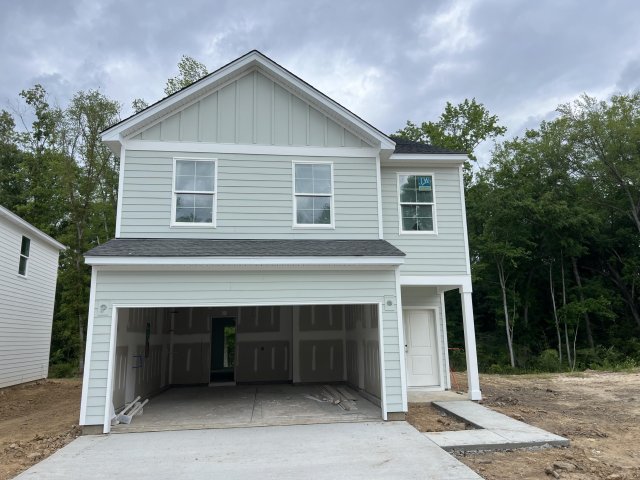 112 Old Creek Court pending home in Central Creek, Goose Creek, SC