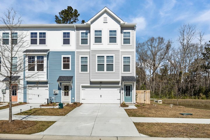 Homes in Oak Pointe, Hanahan