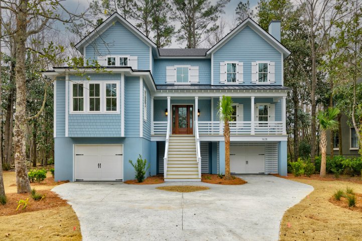 1628 John Fenwick Lane active home in The Preserve At Fenwick Plantation, Johns Island, SC