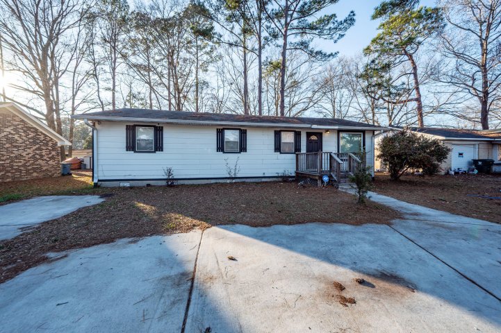 237 Amy Drive active home in Beverly Hills, Goose Creek, SC