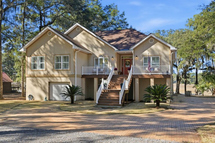 8448 Chisolm Plantation Road pending home in Middleton Plantation, Edisto Island, SC