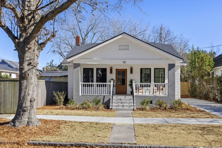 10 Magnolia Avenue active home in North Central, Charleston, SC