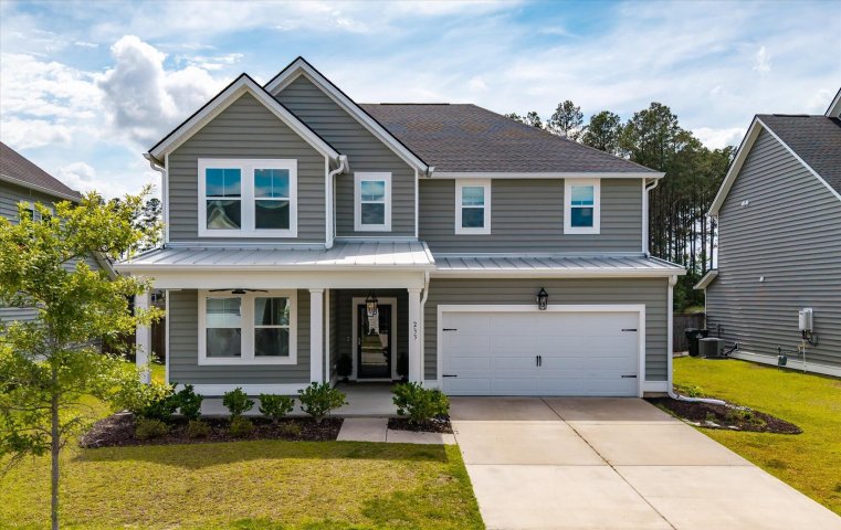233 Narrowleaf Avenue active home in Summers Corner, Summerville, SC
