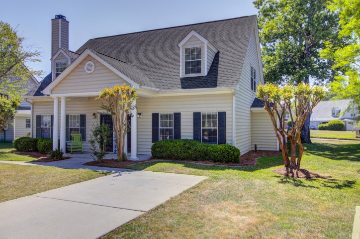 4818 Habersham Lane active home in Wescott Plantation, Summerville, SC