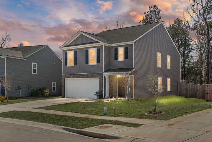 639 Red Mulberry Road active home in Stone Ridge, Moncks Corner, SC