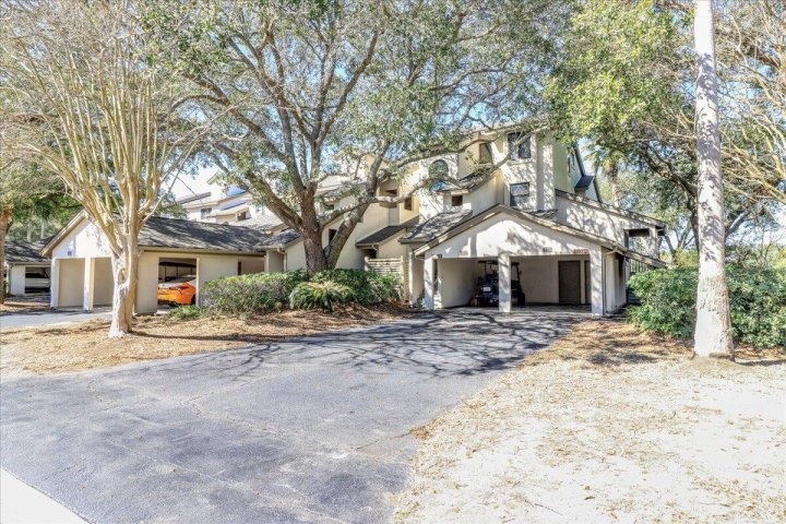 410 Yacht Harbor Court 410 active home in Wild Dunes, Isle of Palms, SC