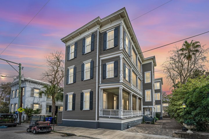 20 Limehouse Street D active home in South Of Broad, Charleston, SC