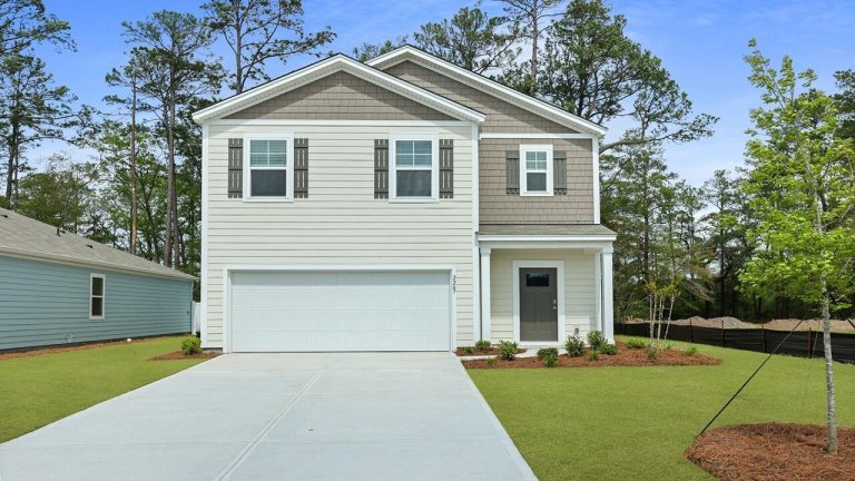 8014 Ardbeg Cove active home in Hillcrest, Ravenel, SC