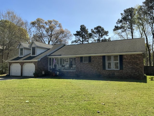 5 Dunvegan Drive active home in Shadowmoss, Charleston, SC