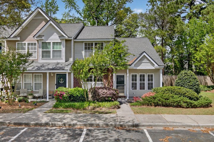 306 Pond Pine Trail active home in Summer Wood, Summerville, SC