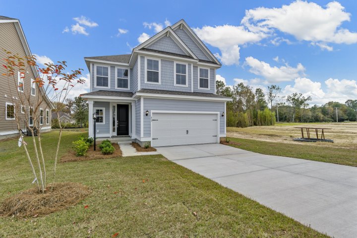 809 Abbey Gardens Drive active home in Abbey Walk, Moncks Corner, SC