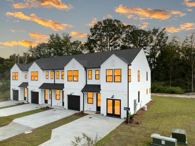 5095 Buggs Lane active home in Founders Park, Summerville, SC