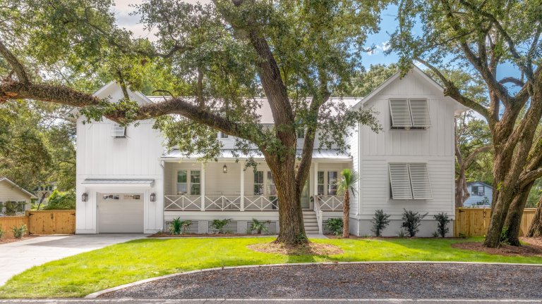 727 Mccants Drive active home in Old Mt Pleasant, Mount Pleasant, SC
