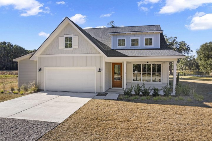2970 Lodge Berry Lane pending home in Vineyard Lakes, Johns Island, SC