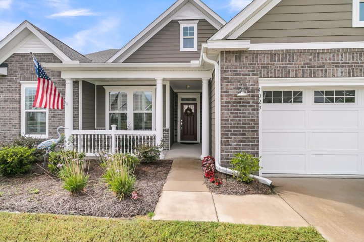 4029 Wood Violet Lane active home in The Ponds, Summerville, SC