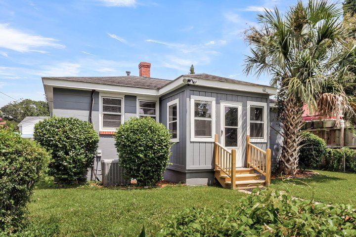 950 Battery Avenue active home in Maryville, Charleston, SC