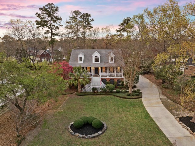 4285 Club Course Drive active home in Coosaw Creek Country Club, North Charleston, SC