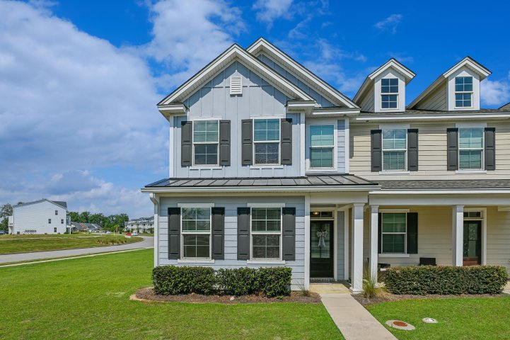 401 Stoneleigh Lane active home in Foxbank Plantation, Moncks Corner, SC