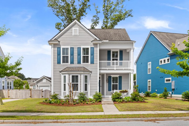 2073 Kemmerlin Street active home in Oakfield, Johns Island, SC