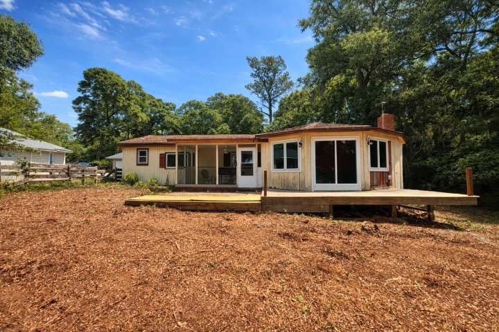 A home in Scotts Lake, Summerton