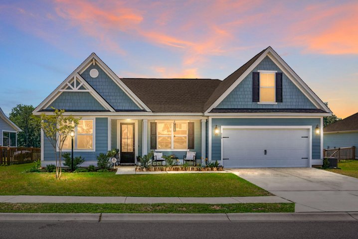 658 Black Pine active home in Foxbank Plantation, Moncks Corner, SC