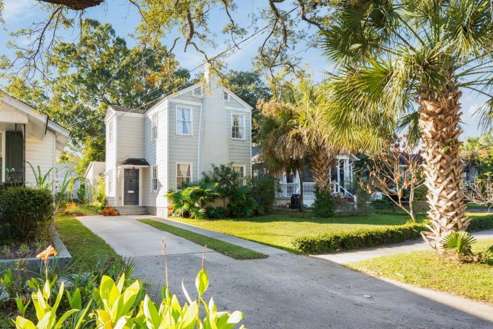 19 Gordon Street active home in Wagener Terrace, Charleston, SC