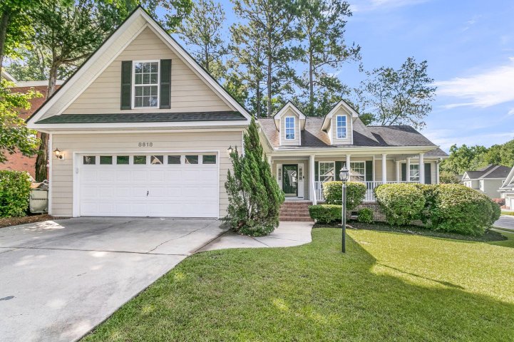 8618 Woodland Walk active home in Coosaw Creek Country Club, North Charleston, SC