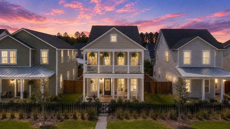 890 Clay Field Trail active home in Summers Corner, Summerville, SC