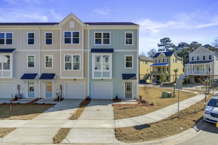 421 Caledon Court pending home in Indigo Grove, Johns Island, SC