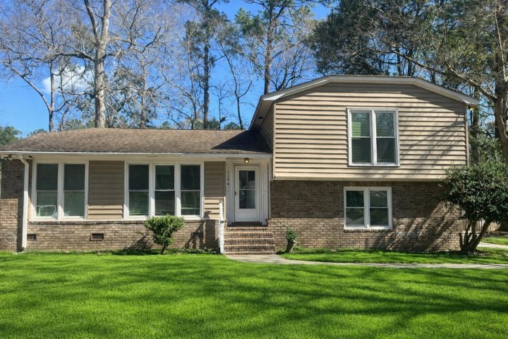 119 Dunbury Drive pending home in Kings Grant, Summerville, SC