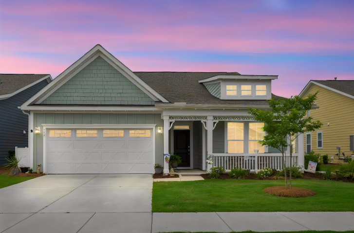 159 Collared Dove Court active home in The Ponds, Summerville, SC