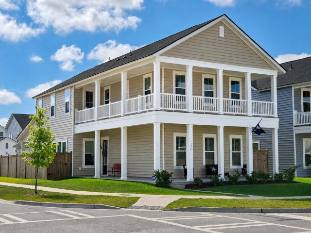 126 Paddle Boat Way active home in Summers Corner, Summerville, SC