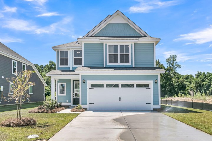 728 Alma Square Drive active home in Abbey Walk, Moncks Corner, SC