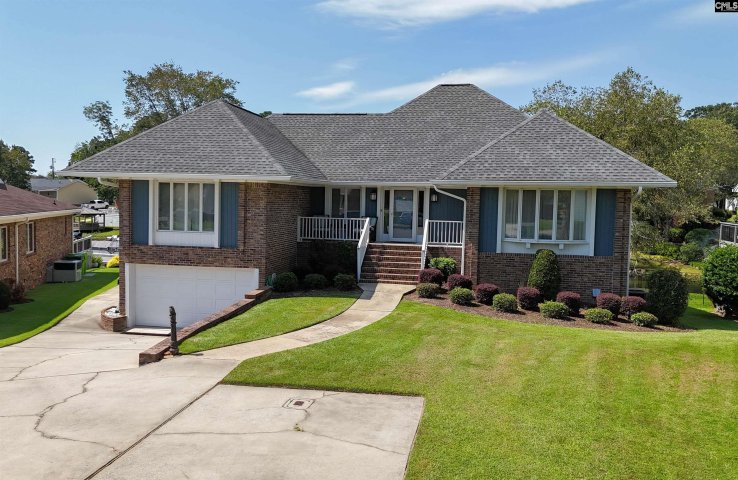 128 Cove Court active home in BALLENTINE COVE, Irmo, SC