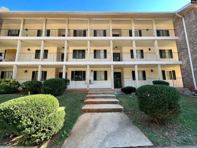 1208 Bush River Road C11 active home in Lexington Green, Columbia, SC