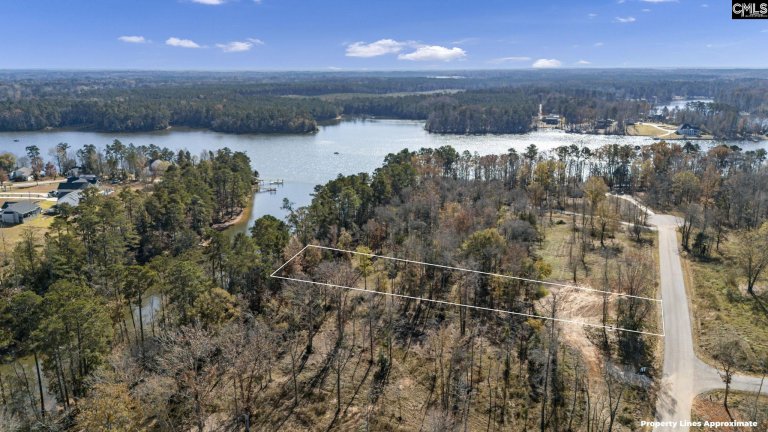 0 Lands Ends Lane active home in LANDS END AT WOODSIDE SHORES, Prosperity, SC
