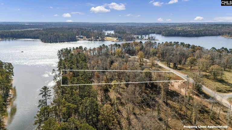 0 Lands End Lane active home in LANDS END AT WOODSIDE SHORES, Prosperity, SC