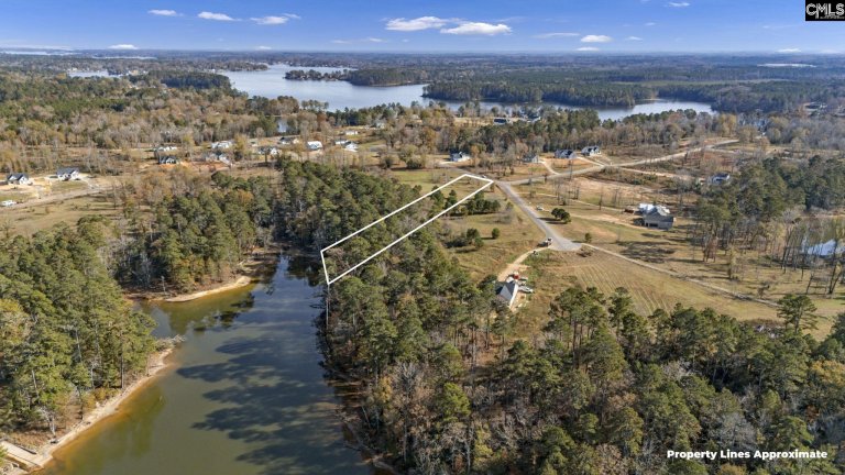 0 Woodside Shores Drive active home in LANDS END AT WOODSIDE SHORES, Prosperity, SC