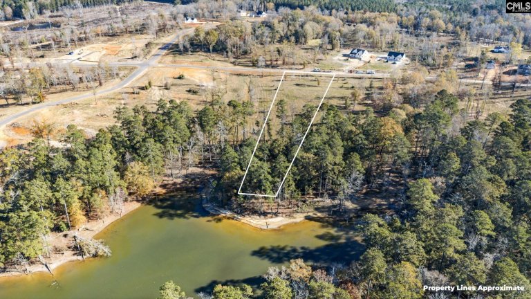 0 Navigator Trail pending home in Breakwater At Woodside Shores, Prosperity, SC