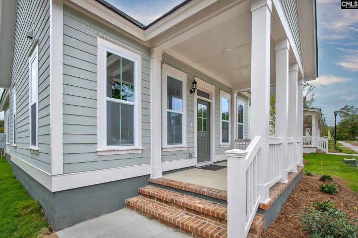 746 Poplar Street active home in The Avenues, Cayce, SC