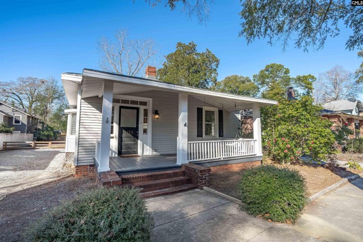 1125 Hagood Avenue pending home in Melrose Heights, Columbia, SC