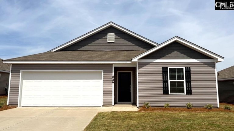 1026 Rampart Court pending home in Gates Village, Lugoff, SC