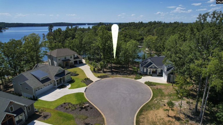 1095 Refuge Place pending home in Whitewater Landing, Chapin, SC